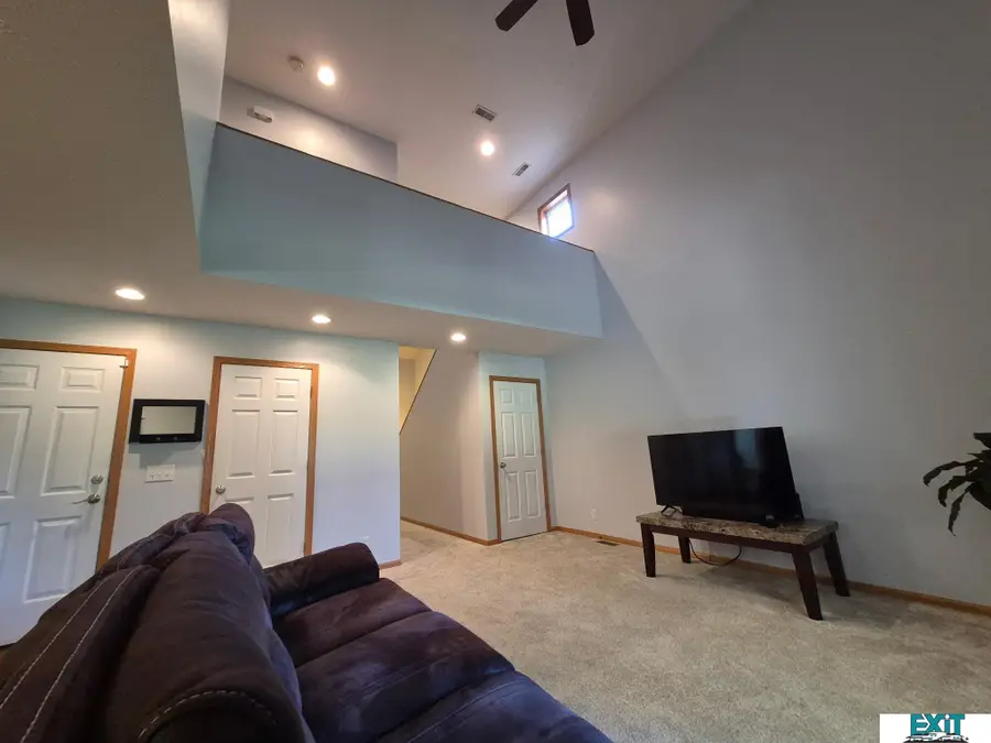 3069 Overland Trail, Lincoln, NE 68507 - #3