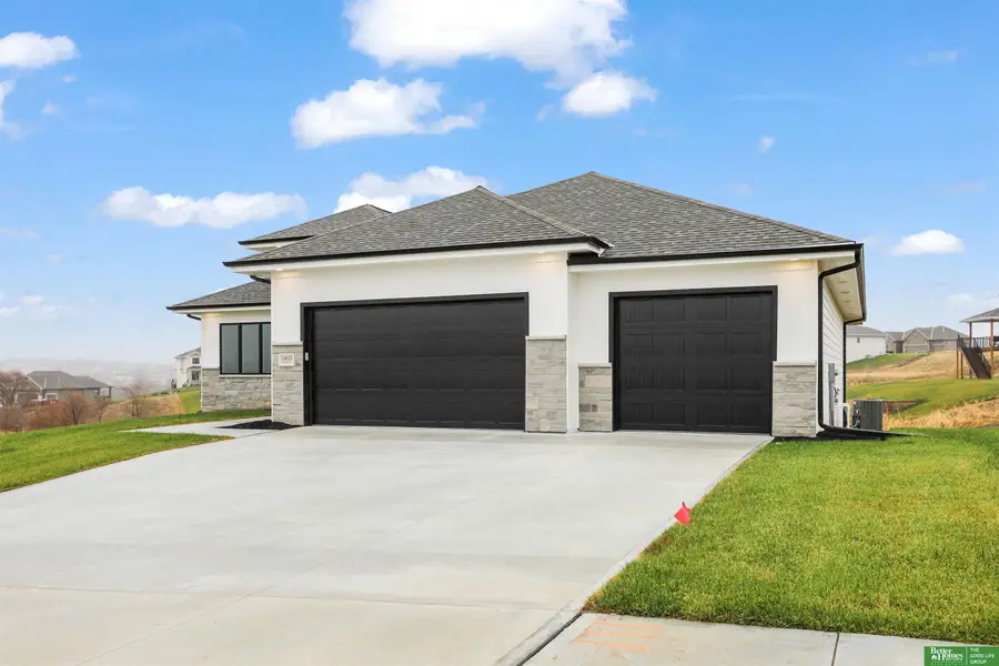 10023 Prospect Street, Papillion, NE 68046 - #3