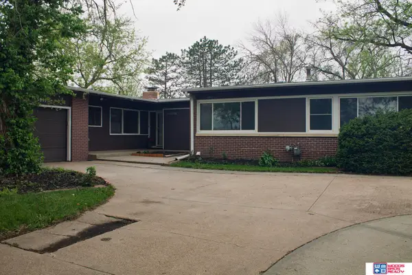 3811 Castle Circle, Lincoln, NE 68524