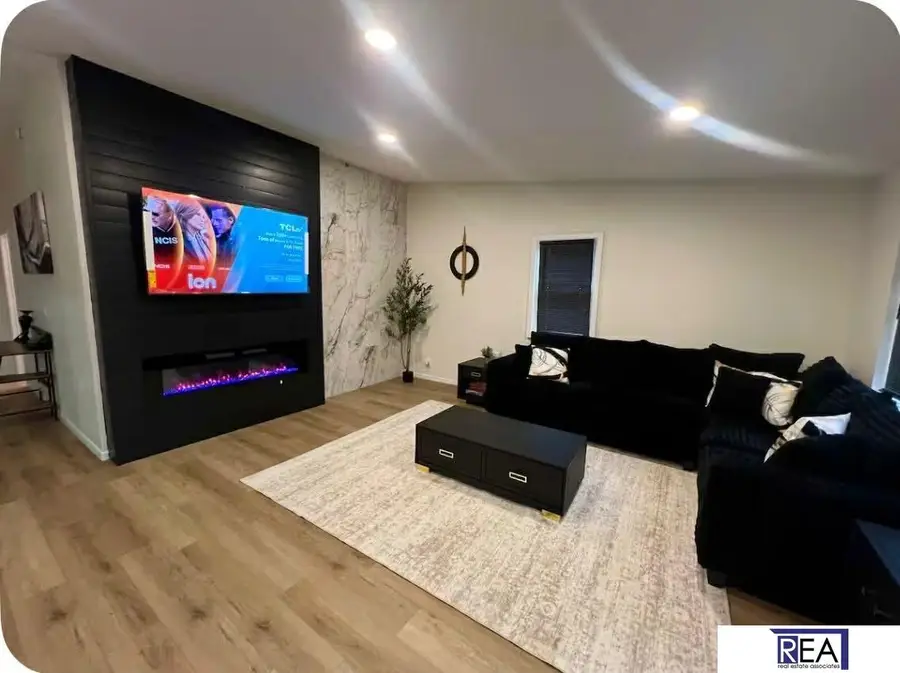 4005 S 36 Street, Omaha, NE 68107 - #2