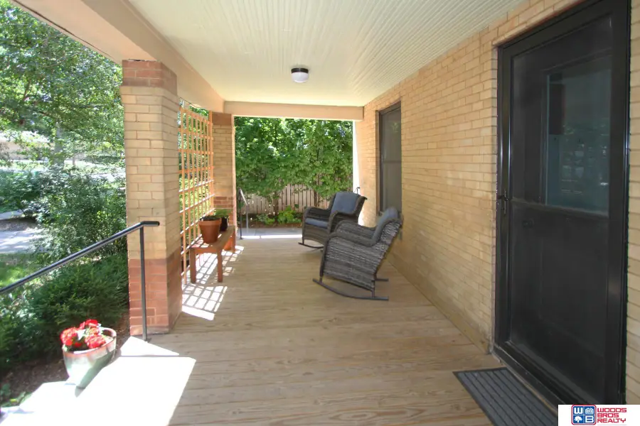 1233 N 42nd Street, Lincoln, NE 68503 - #2