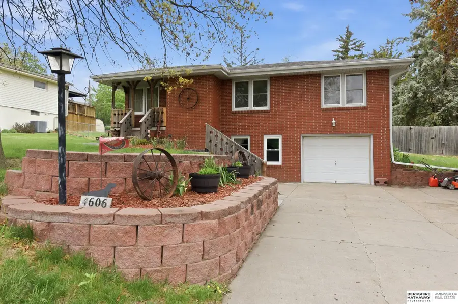 4606 Borman Street, Bellevue, NE 68157 - #2