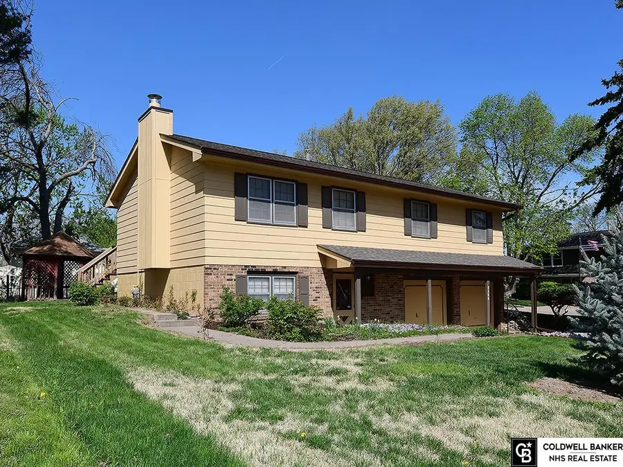 5306 S 106th Street, Omaha, NE 68127 - #2