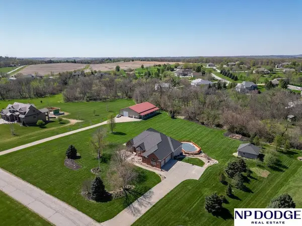 7657 Saddle Drive, Papillion, NE 68046