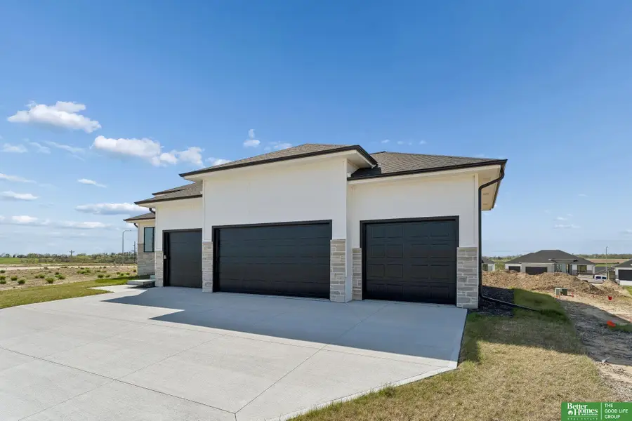 5412 N 212th Avenue, Elkhorn, NE 68022 - #2