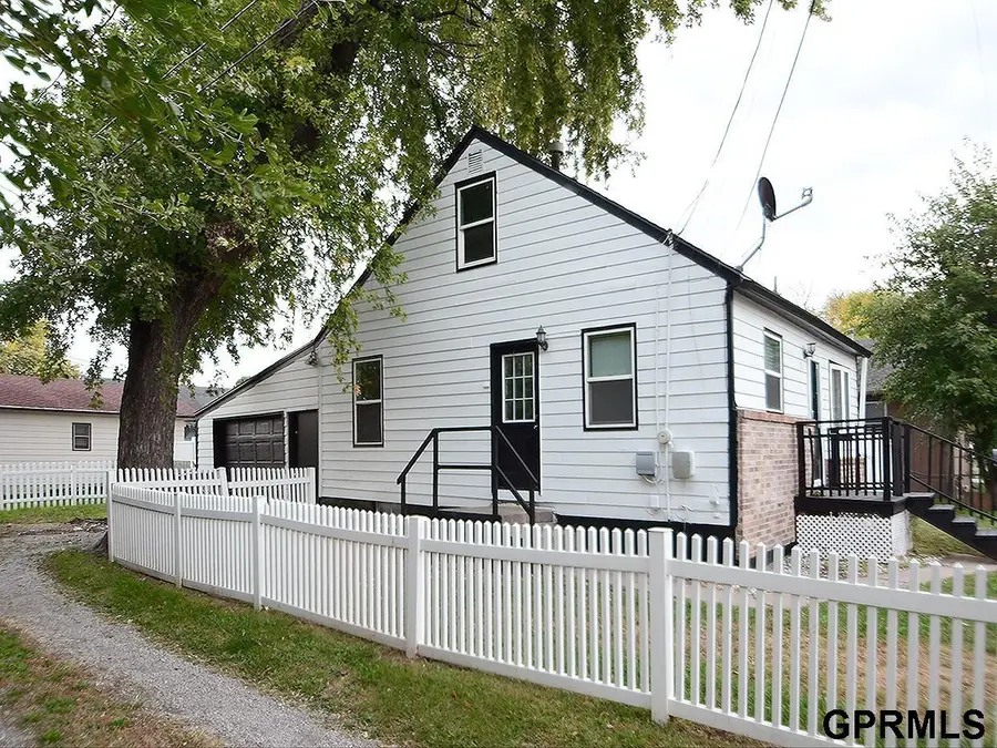 2306 6th Avenue, Council Bluffs, IA 51501 - #3