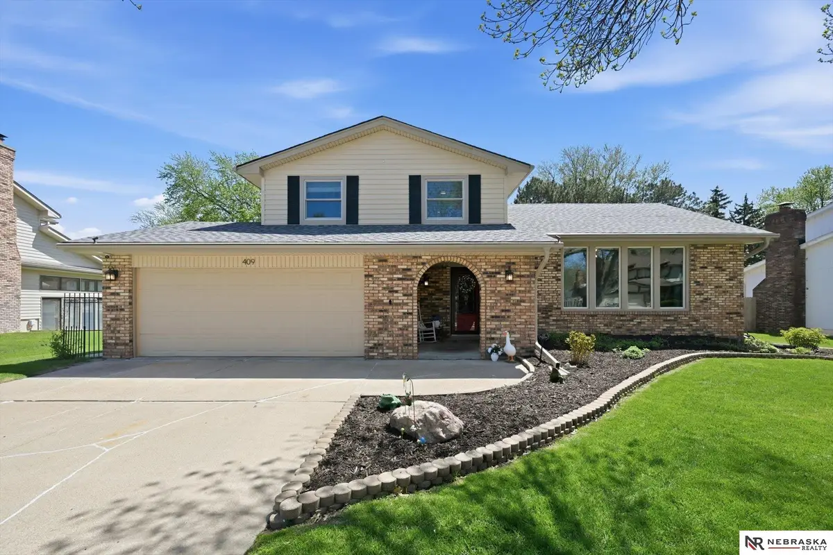 409 S 215th Street, Elkhorn, NE 68022 - #1