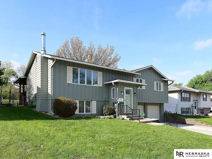 9211 Weir Street, Omaha, NE 68127 - #2