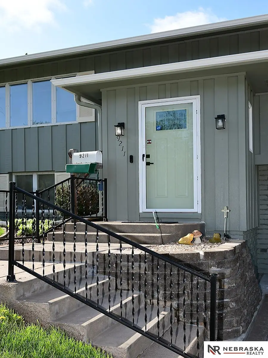 9211 Weir Street, Omaha, NE 68127 - #3