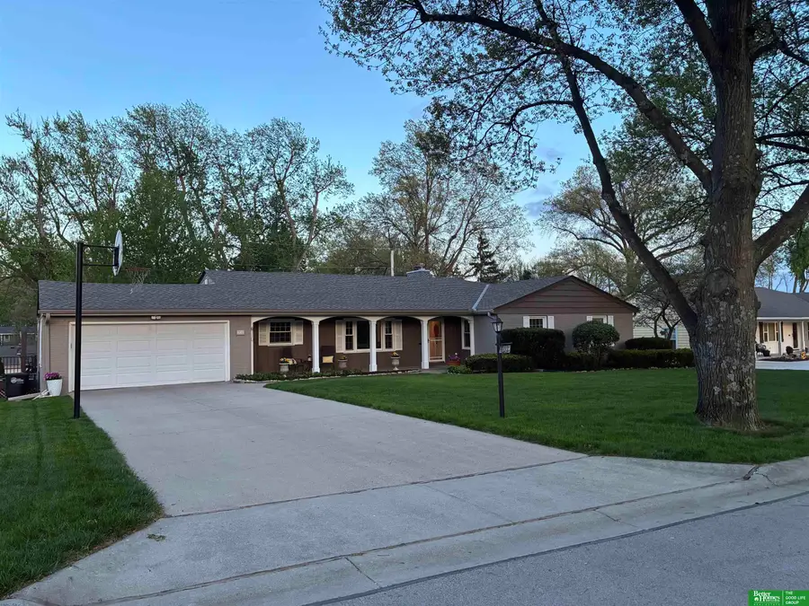 707 Parkwood Lane, Omaha, NE 68132 - #2