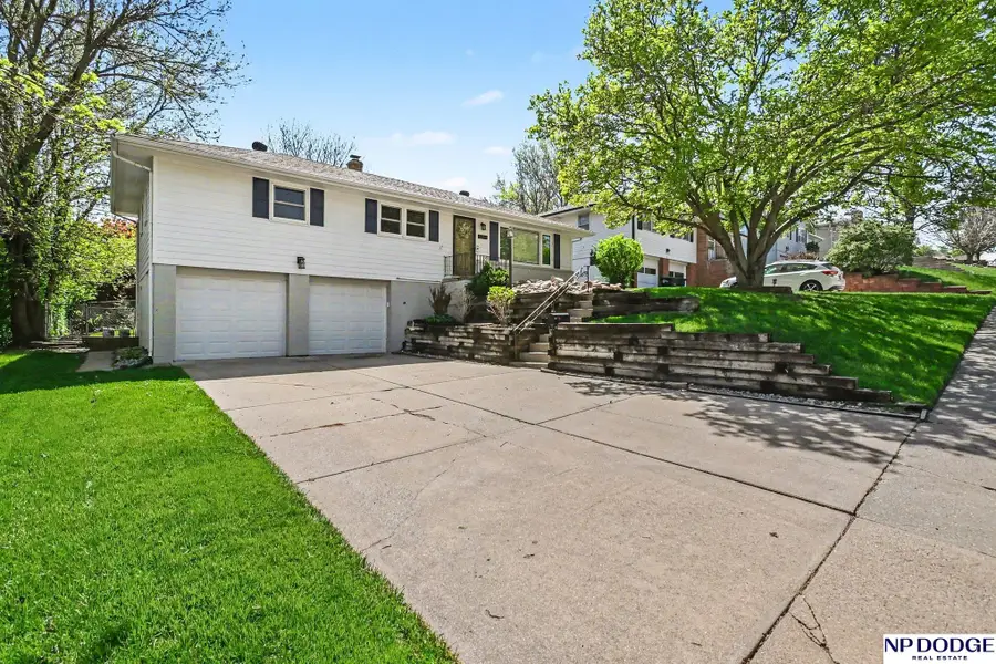 11125 Leavenworth Street, Omaha, NE 68154 - #2