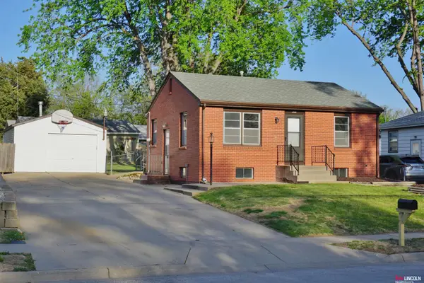 2956 N 12th Street, Lincoln, NE 68521
