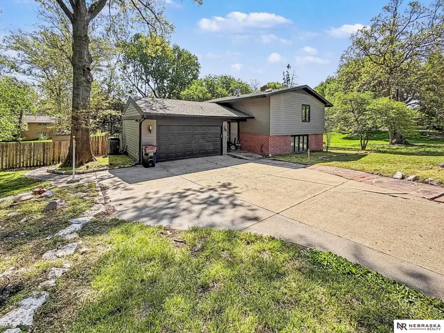 1520 S 3rd Avenue, Beatrice, NE 68310 - #2