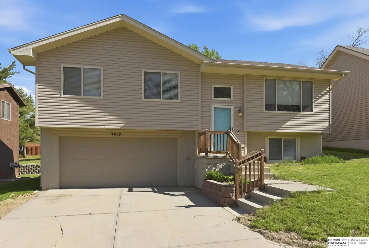 7912 Potter Plaza, Omaha, NE 68122 - #1