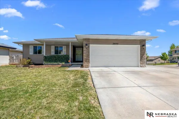 2600 NW Chambers Drive, Lincoln, NE 68524