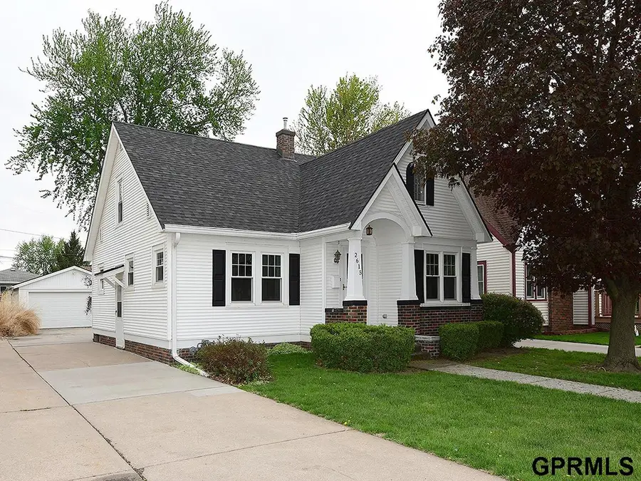 2615 Avenue D, Council Bluffs, IA 51501 - #2