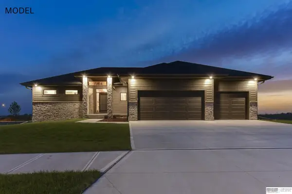 10814 S 221st Avenue, Gretna, NE 68028