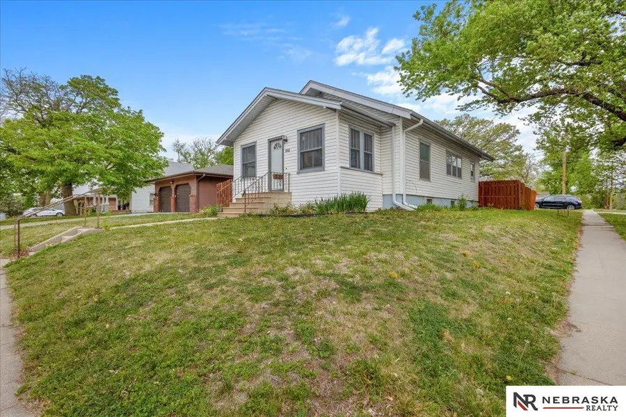 4548 Lowell Avenue, Lincoln, NE 68506 - #2