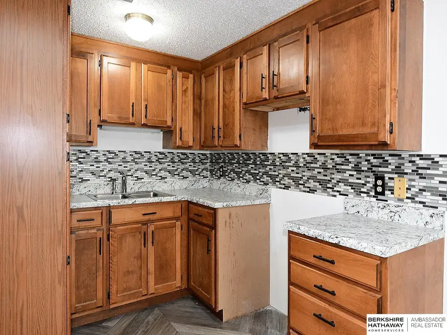 1540 N Cotner Blvd Boulevard N #B107, Lincoln, NE 68505 - #2
