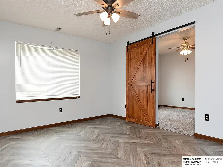 1540 N Cotner Blvd Boulevard N #B107, Lincoln, NE 68505 - #3