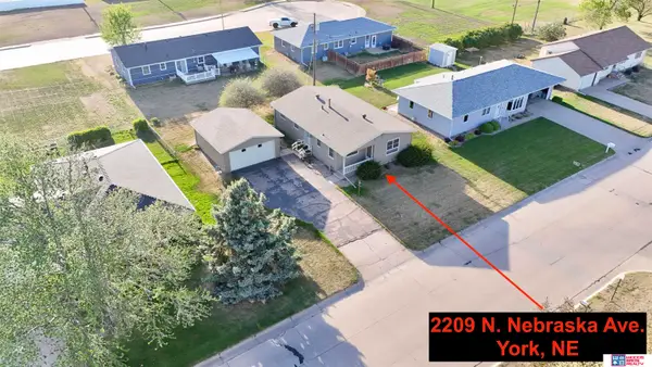 2209 N Nebraska Avenue, York, NE 68467