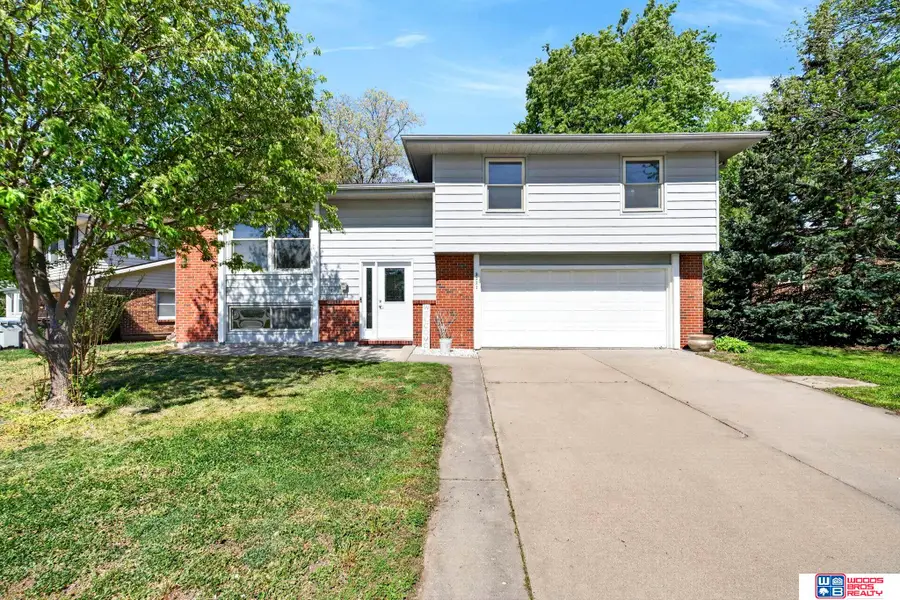 5327 S 53rd Street, Lincoln, NE 68516 - #3