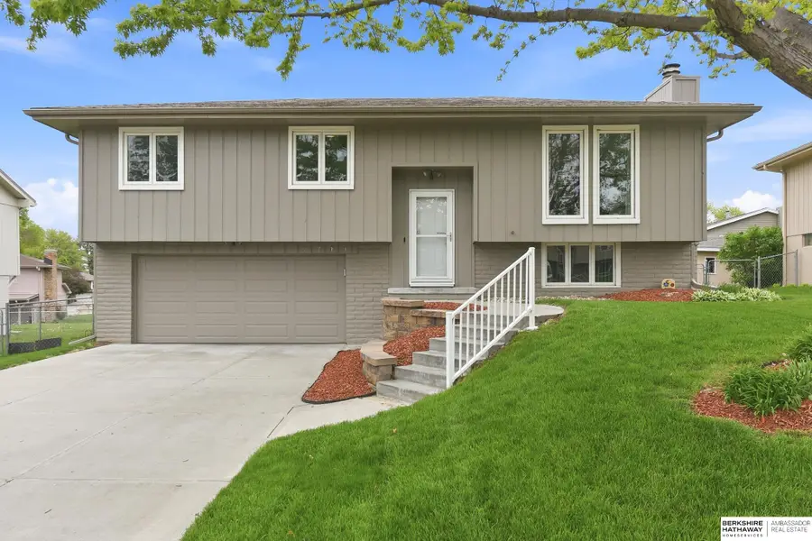 2711 N 121 Avenue, Omaha, NE 68164 - #2