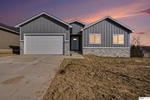 7611 S 33 Avenue, Bellevue, NE 68147