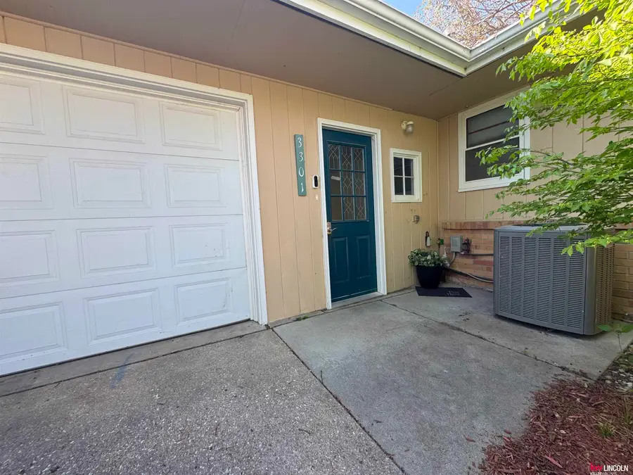 3301 Gott Circle, Lincoln, NE 68524 - #3