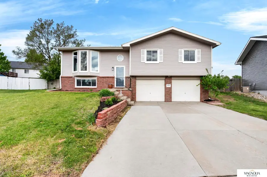 3434 Timber Ridge Circle, Lincoln, NE 68522 - #3