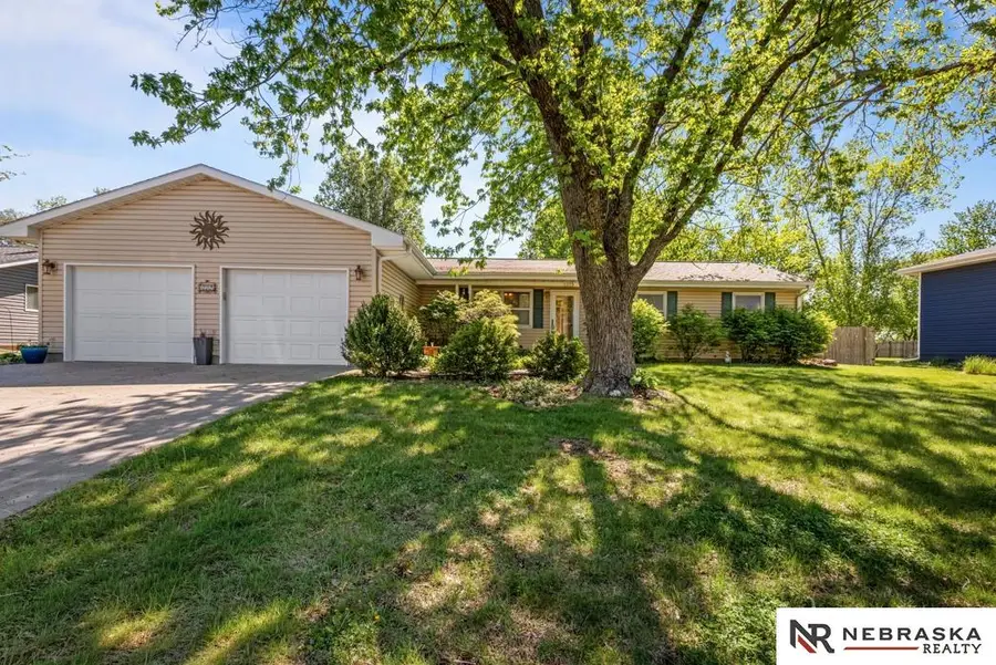 2329 Mcconnell Avenue, Auburn, NE 68305 - #2