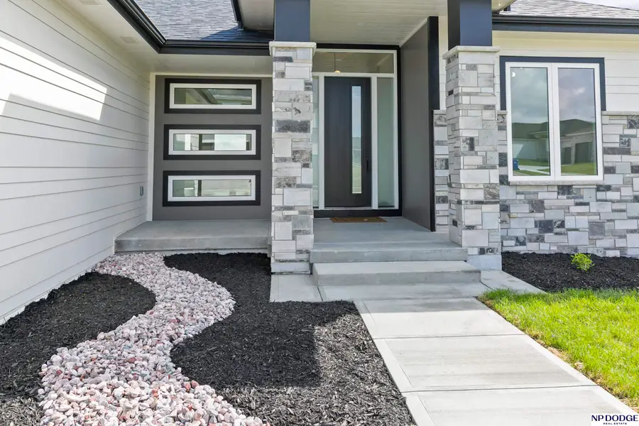 8117 S 184 Avenue, Omaha, NE 68136 - #2