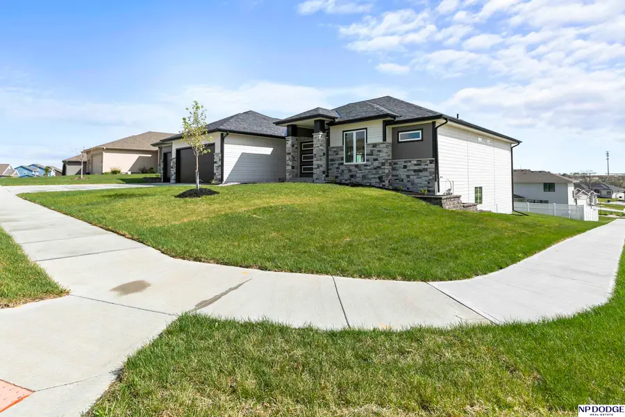 8117 S 184 Avenue, Omaha, NE 68136 - #3