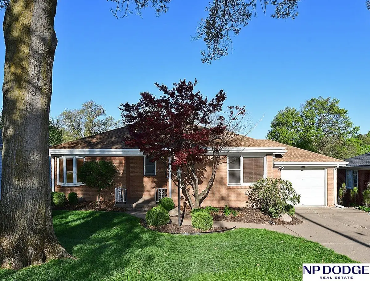 1308 N 56 Street, Omaha, NE 68132 - #1