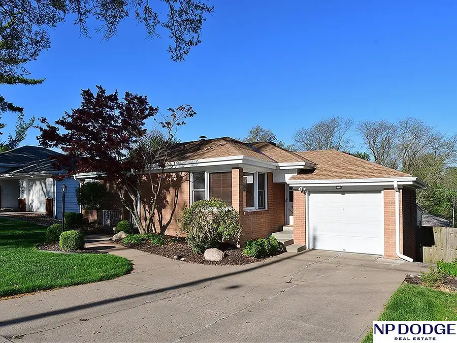 1308 N 56 Street, Omaha, NE 68132 - #3