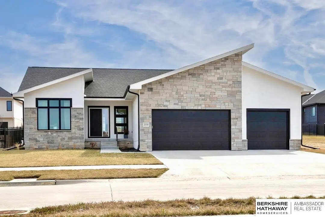 20709 Woodridge Drive, Gretna, NE 68028 - #1
