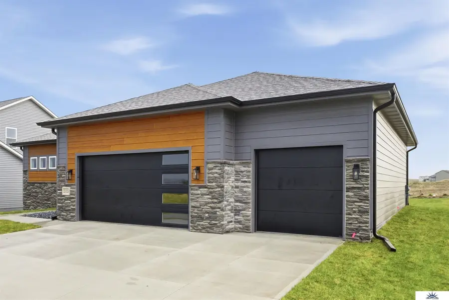 21115 Alex Avenue, Elkhorn, NE 68022 - #3