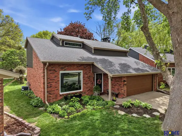 7223 Shamrock Court, Lincoln, NE 68506