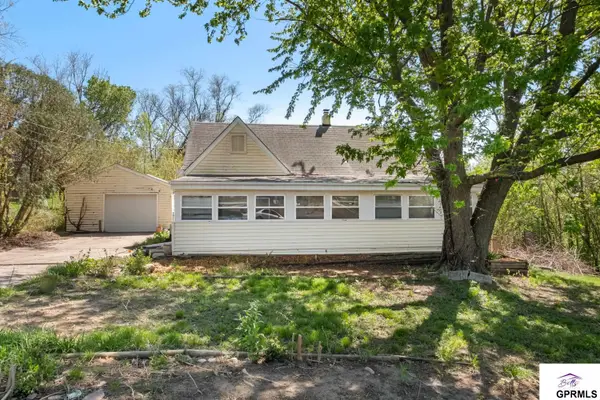 1207 Kasper Street, Bellevue, NE 68147