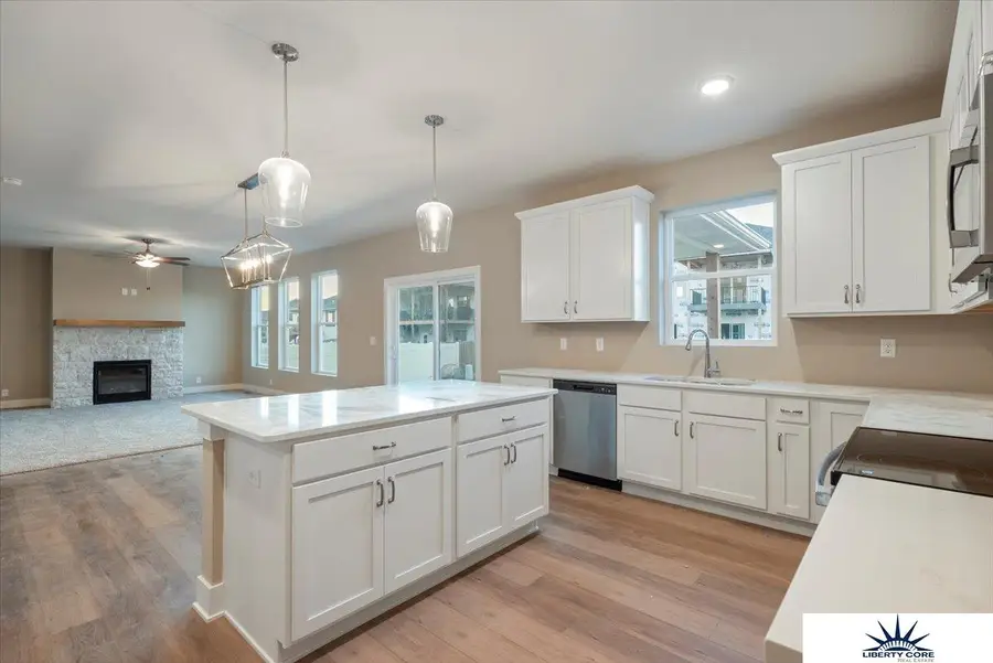 6914 Flint Drive, Papillion, NE 68046 - #2