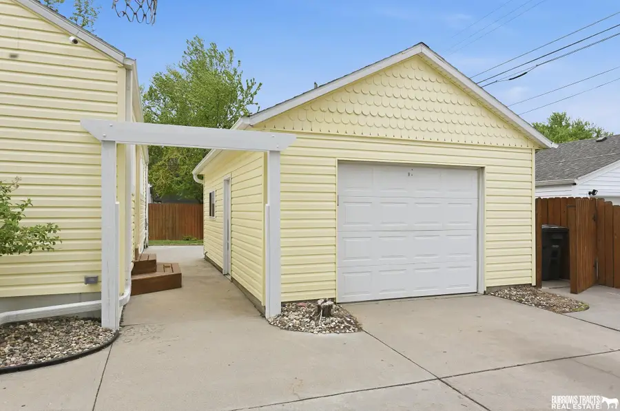 2645 Mcbride Avenue, Council Bluffs, IA 51501 - #3