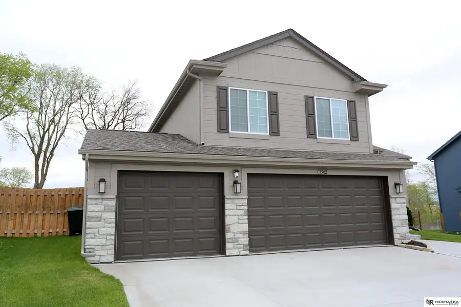 5502 Sheridan Road, Papillion, NE 68133 - #3
