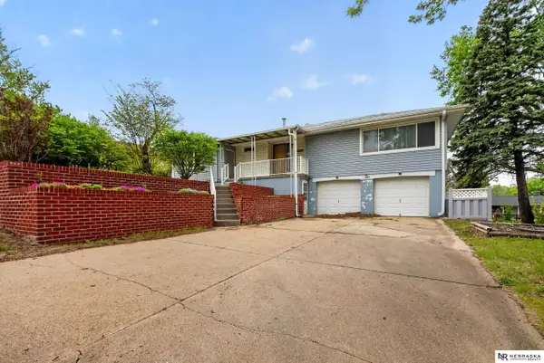 1206 Skyview Drive, Bellevue, NE 68005