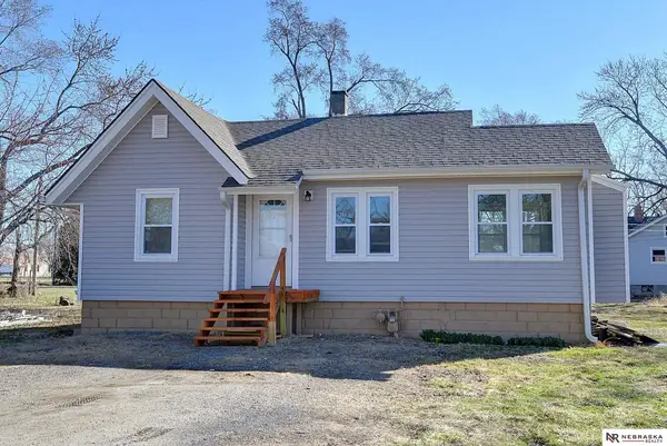 5217 N 9th Street East, Omaha, NE 68110