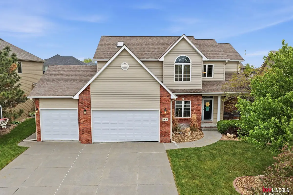 9624 Saint Clement Circle, Lincoln, NE 68526 - #1