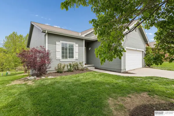 5013 N 160 Street, Omaha, NE 68116