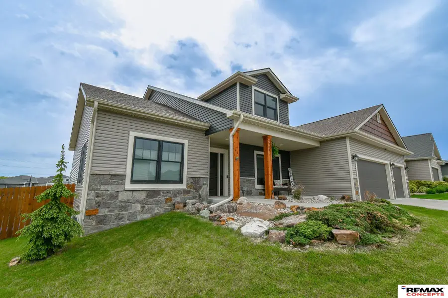 7700 S 66th Street, Lincoln, NE 68516 - #2