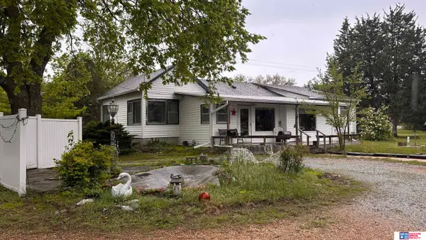 1710 K Street, Fairbury, NE 68352