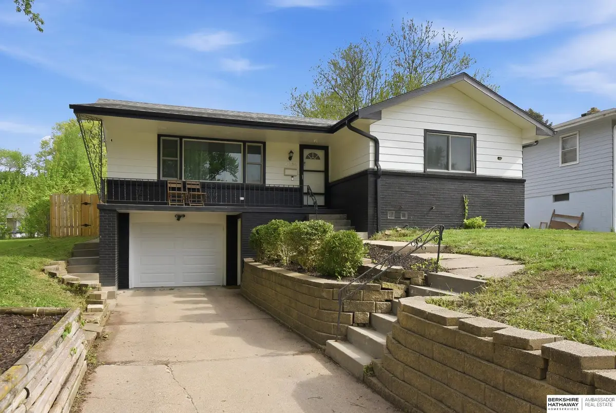 4864 Saratoga Street, Omaha, NE 68104 - #1