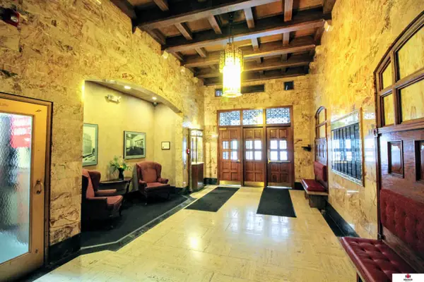 128 N 13th Street #809, Lincoln, NE 68508